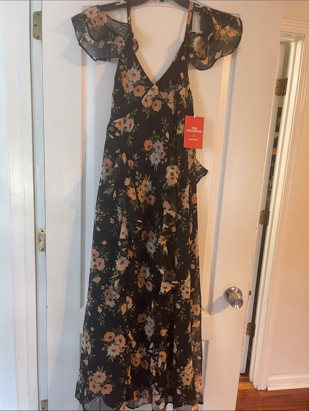 Old Navy Black Floral Ruffle-Sleeve Maxi Dress